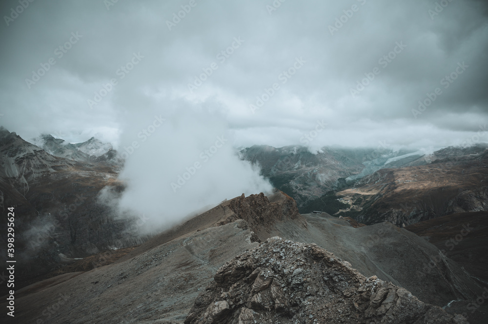 Ausblick am Fuße des Matterhorns