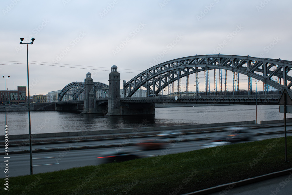 Fototapeta premium Emperor Peter the Great bridge on the Neva river in Saint Petersburg.