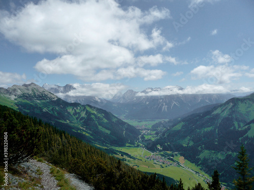 Mountain hiking through Ammergau Alps, Tyrol, Austria © BirgitKorber
