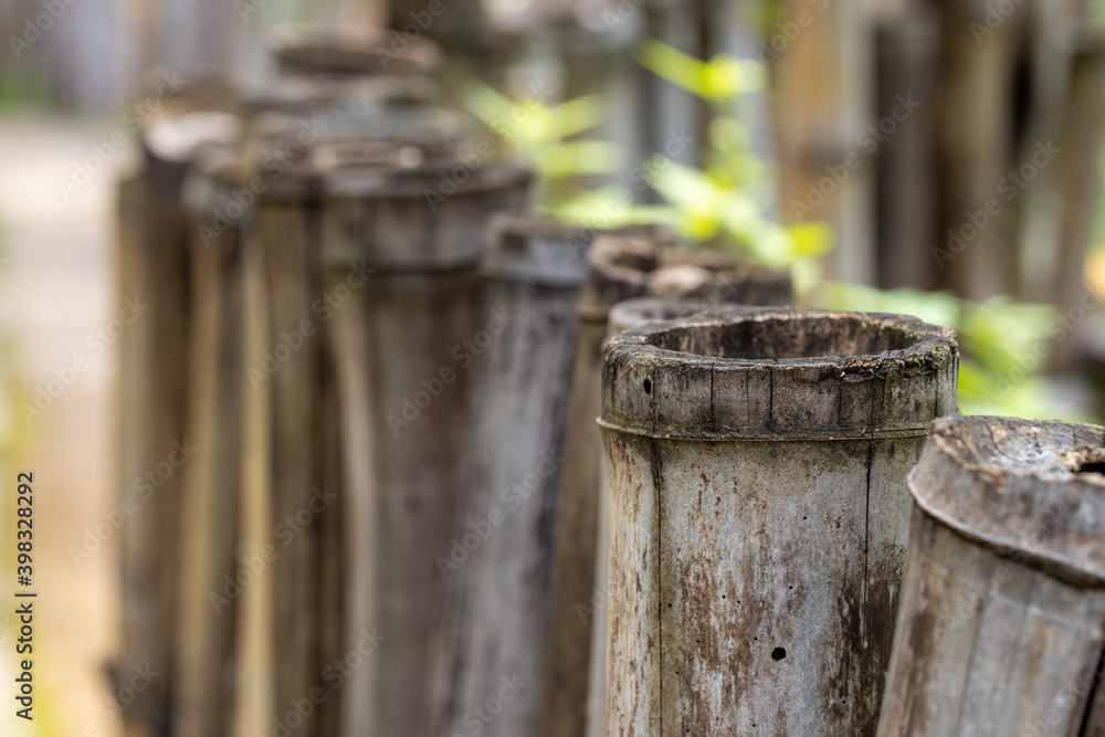 Detalhes de cerca feita com bambu Detalhes de cerca feita com bambu