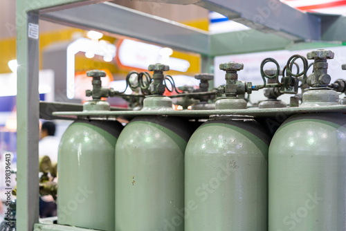 Bild auf Leinwand seamless bottle group for storage oxygen argon nitrogen gas and other for industrial such as welding cutting manufacturing process etc