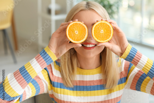 Funny young woman with fres...