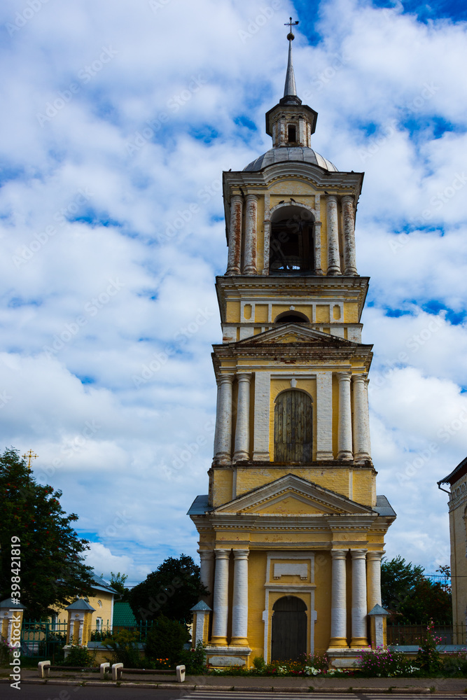 Venerable (venerable) bell tower of the Deposition of the Monastery in Suzdal, Russia