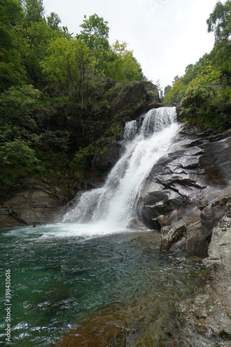 Fototapeta Naklejka Na Ścianę i Meble -  val chiusella, italia, mountain, nature, spring, waterfall