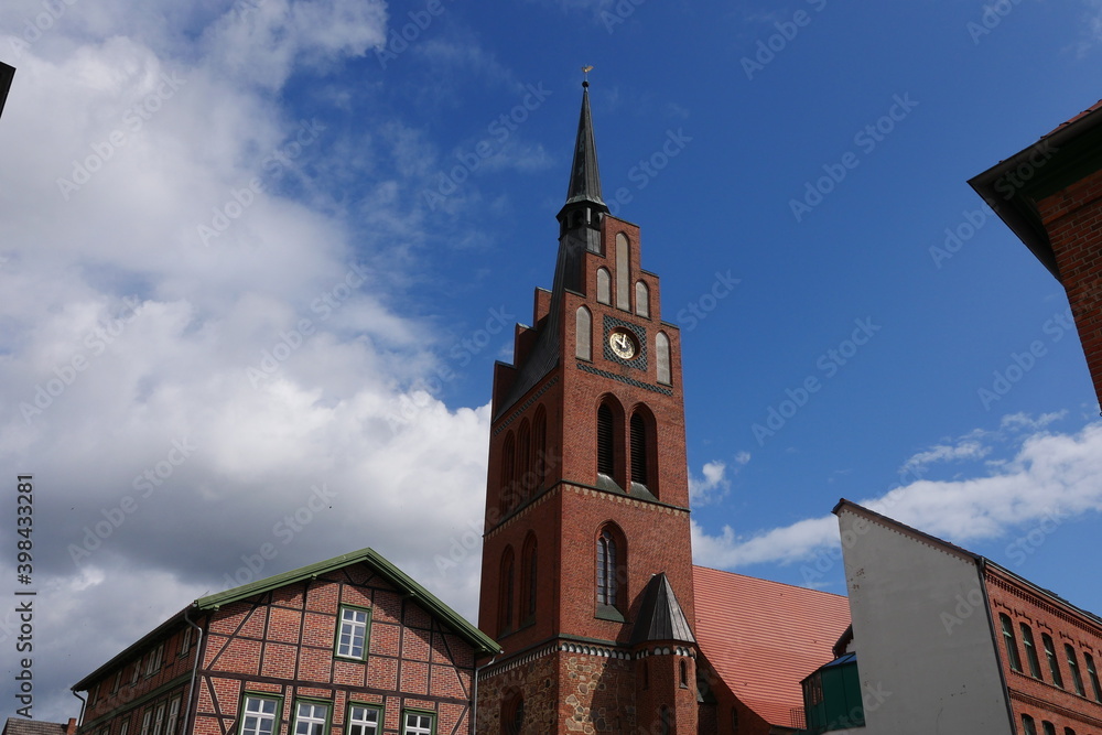 St. Georg in Grabow (Elde) in Mecklenburg-Vorpommern - Fachwerkstadt in Mecklenburg St. Georg in Grabow (Elde) in Mecklenburg-Vorpommern - Fachwerkstadt in Mecklenburg