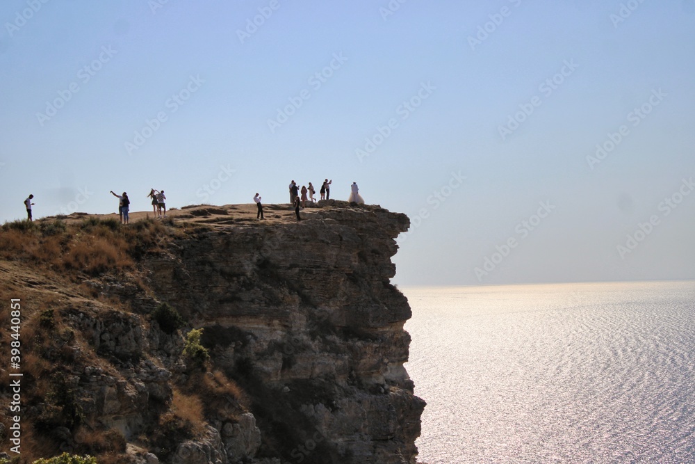 silhouette of a person on a rock
Свадьба на мысе Фиолент, Крым silhouette of a person on a rock
Свадьба на мысе Фиолент, Крым