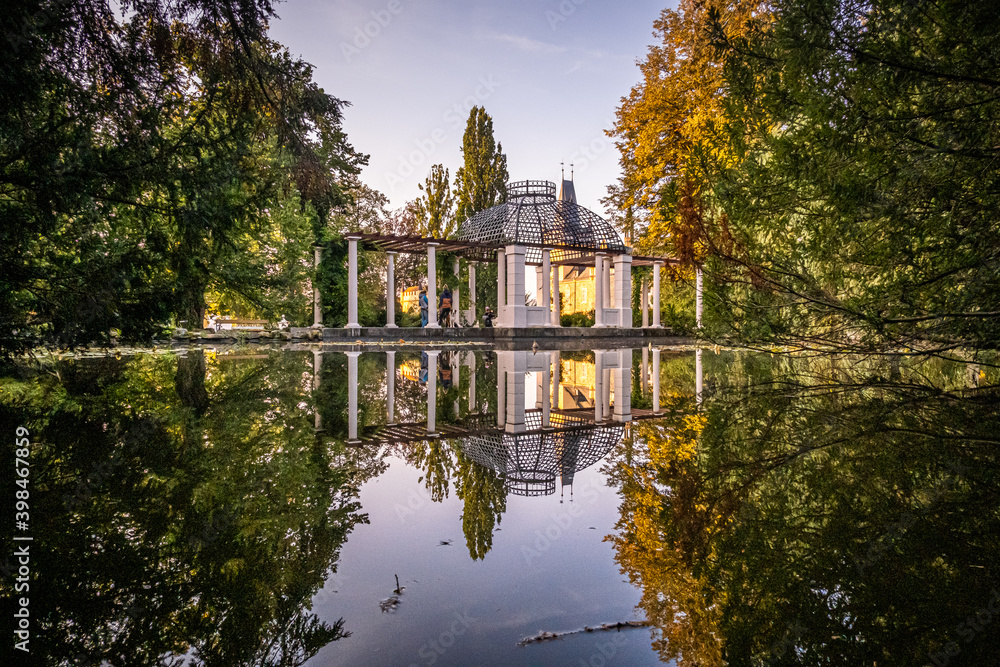 Obraz premium Zruc nad Sazavou is a castle rebuilt into a chateau in the town of the same name in the district of Kutna Hora. The castle was founded in the first half of the fourteenth century. 