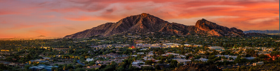 Fototapete Arizona Camelback Mountain bei Sonnenuntergang Phoenix  © jdross75