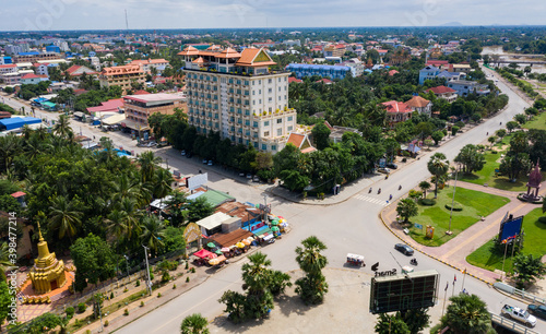 Canvastavla Aerial photographs of Battambang city and market.