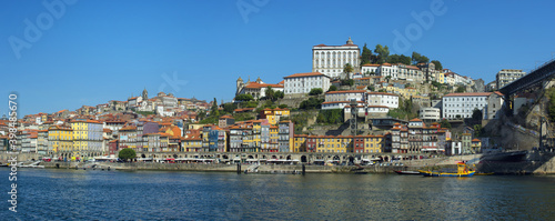 Fototapeta Naklejka Na Ścianę i Meble -   Former Episcopal Palace and Ribeira district , Porto, Portugal