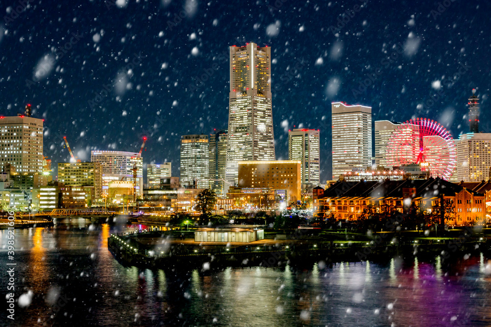 Naklejka premium 神奈川県 大桟橋からの横浜の夜景