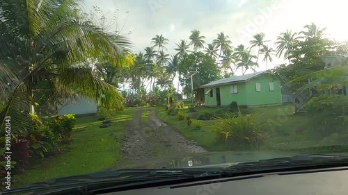 Drive-through a traditional Fijian village 