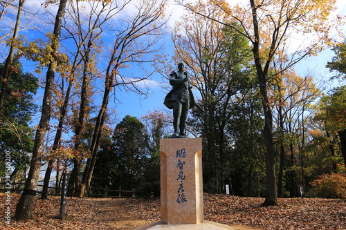 日本の秋　岐阜県可児市　明智荘　明智城址　明智光秀像