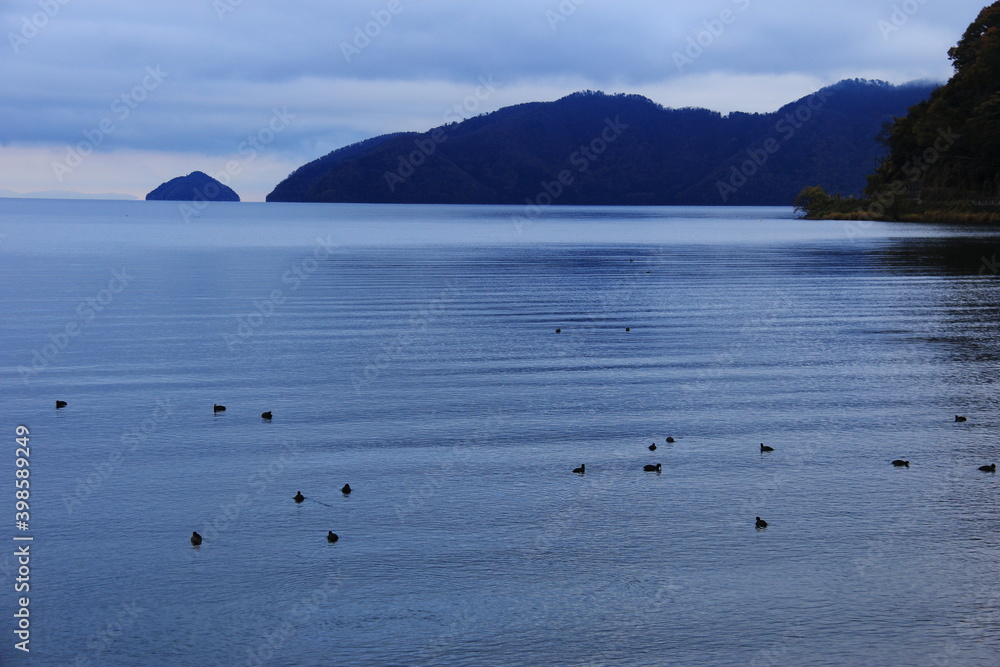 Naklejka premium 琵琶湖の秋 葛籠尾崎と竹生島