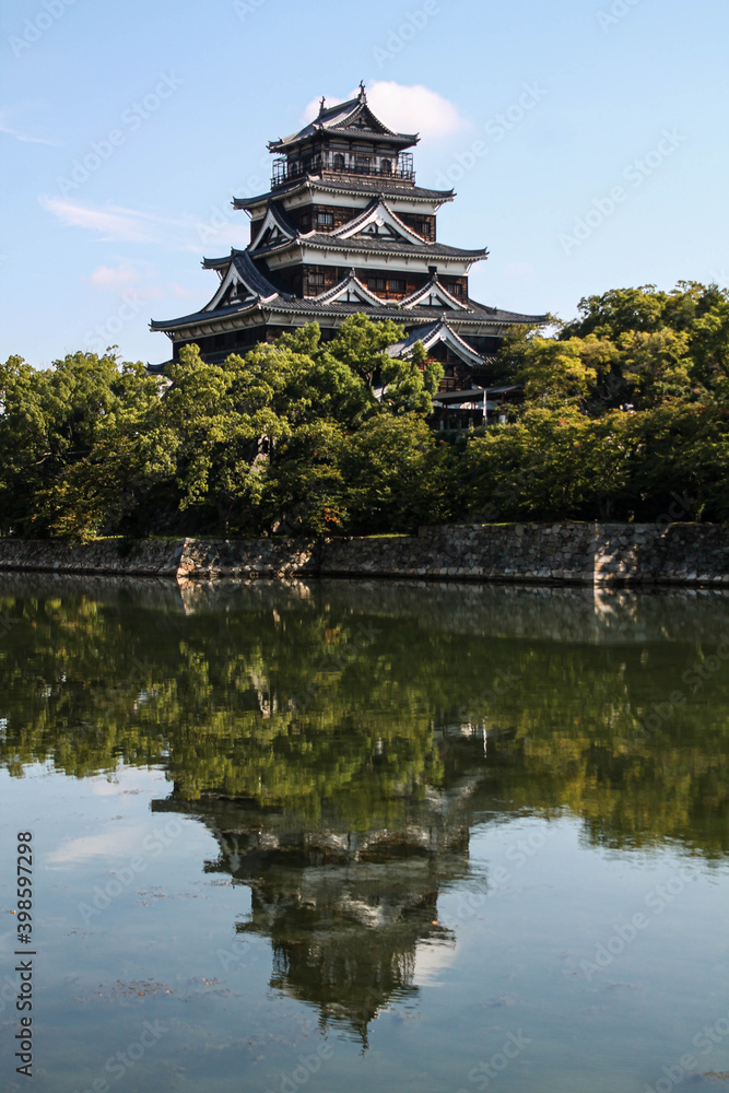 Naklejka premium reflection of castle