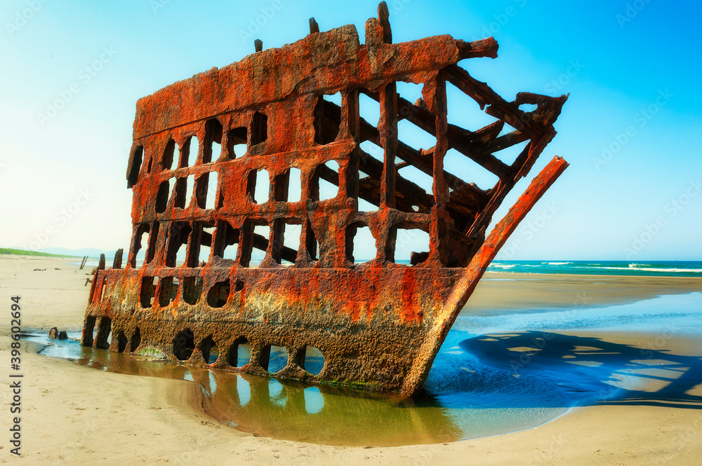 Peter Iredale Shipwreck on the Oregon Coast