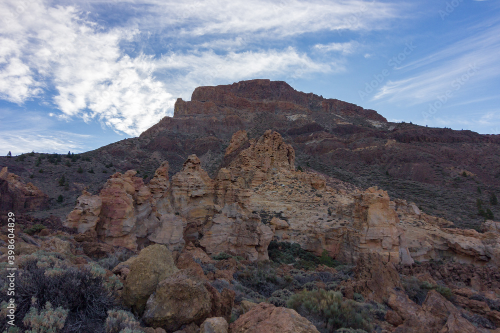 Obraz premium Views from Guajara mountain and surrounding area near Teide in Tenerife (Spain)