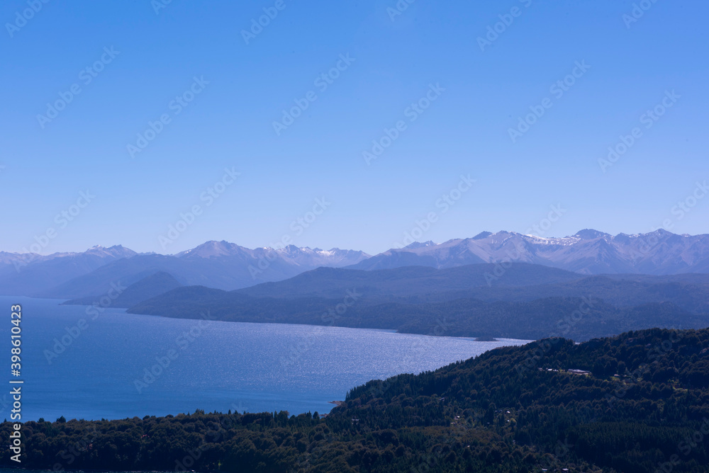 Obraz premium lake in the mountains