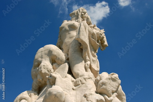 Ville de Meaux  monument am  ricain  La Libert     plor    A   t   offert par les Etats-Unis    la France en 1932  batailles de la Marne de 1914 et de 1918  d  partement de Seine-et-Marne  France