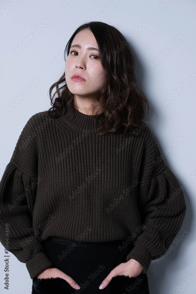 クールな女性 クールな女性