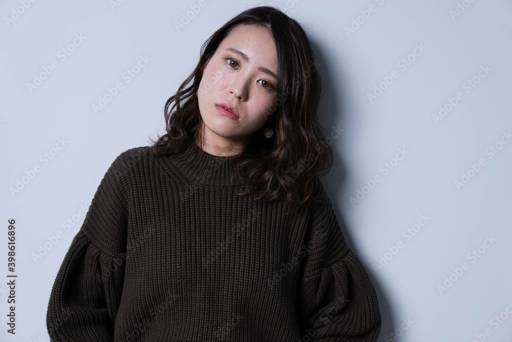 クールな女性 クールな女性