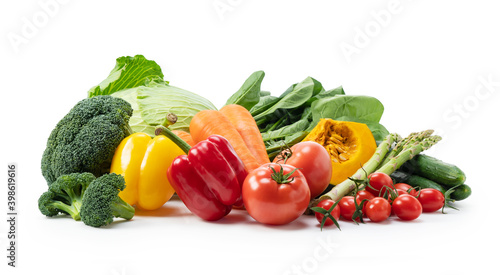 Foto A collection of various vegetables placed on a white background
