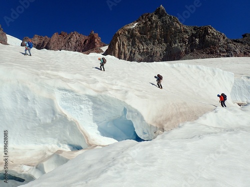 Obraz na płótnie Mountain Climbers on Mount Rainier