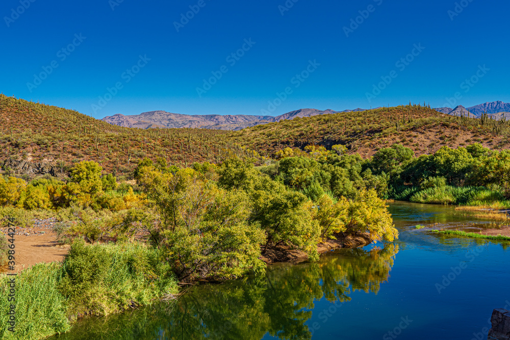 Obraz premium A view of the Verde River and the mountains beyond
