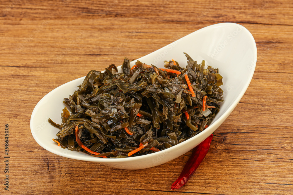 Seaweed cabbage with carrot and sesame Seaweed cabbage with carrot and sesame