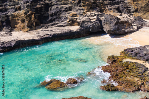Halona Beach Cove, small secluded beach in Oahu, Hawaii © kraskoff
