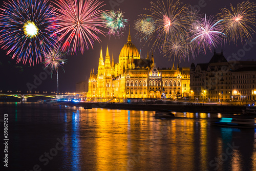 Canvas Print Hungarian parliament with fireworks. Budapest