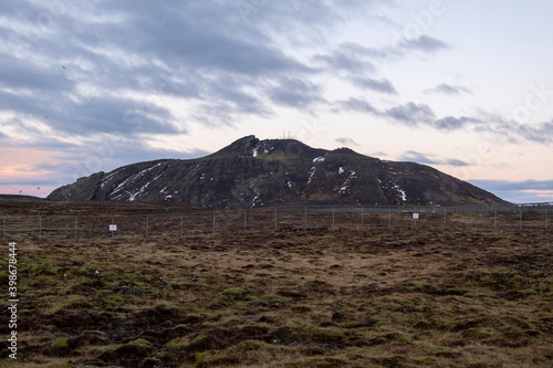 Der vulkanische Berg   orbj  rn  auch   orbjarnarfell  nahe Grindavik. Das Gebiet geh  rt zum Hochtemperaturgebiet des Vulkansystems Svartsengi.