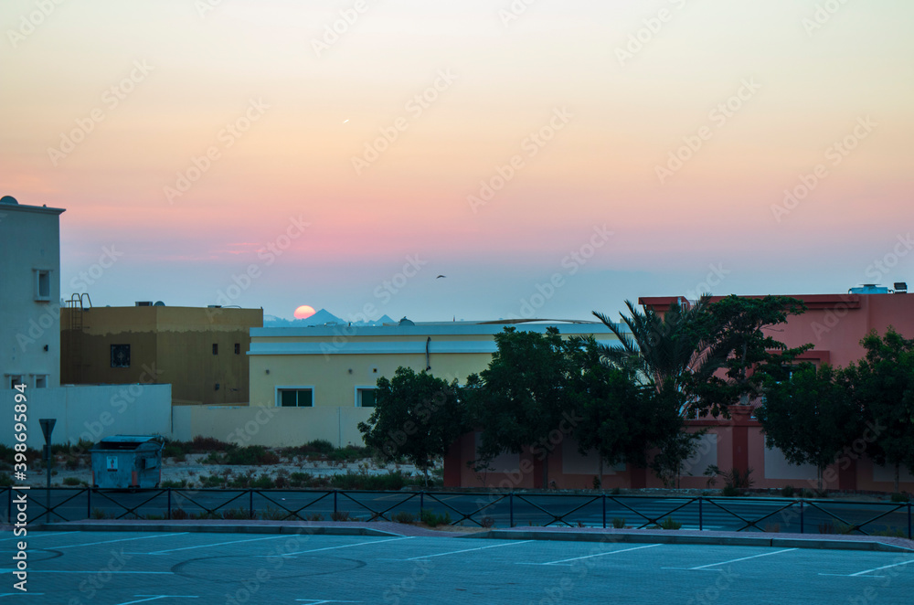 Fototapeta premium Dramatic sunrise in the park. Outdoors