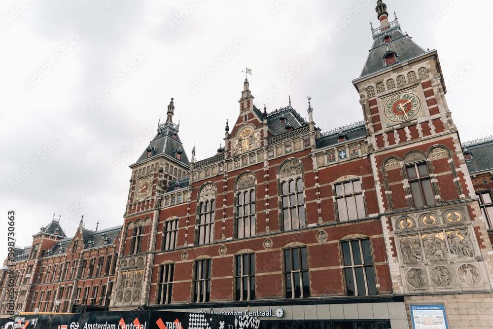 Gebäude in Amsterdam in Ziegelbauweise