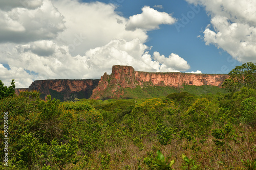 Chapada dos Guimar  es MT