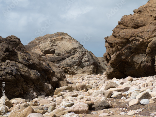 rocher sur plage