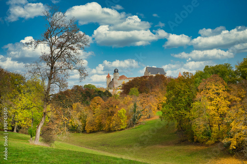 Herbstlicher Blick auf die Veste Coburg in Oberfranken Deutschland