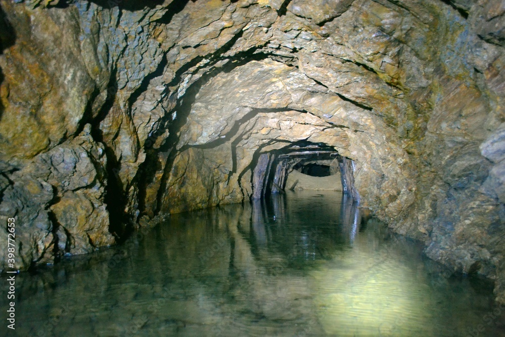 Tajemnicza Sztolnia Włodarz, kompleks Riese na Dolnym Śląsku. Tunele wydrążone przez Niemców w czasie II Wojny Światowej. 