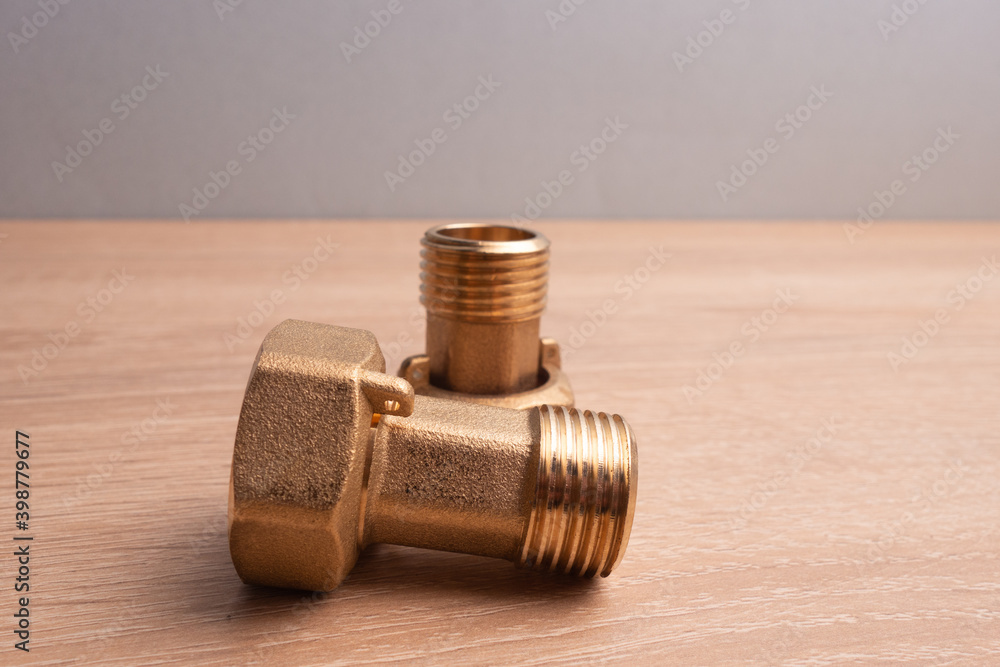 Domestic water supply brass fittings kit. 1/2 union, nuts and rubber washers. Domestic water supply brass fittings kit. 1/2 union, nuts and rubber washers.