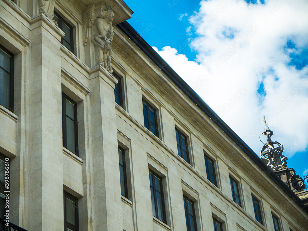 Obraz premium Typical office block in London England. This may be Horse Guards Parade