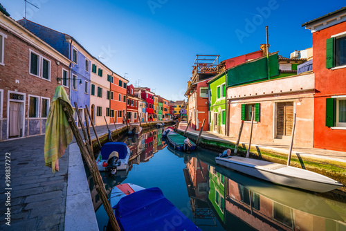 Colourful Burano island in Venice, Italy © Pawel Pajor
