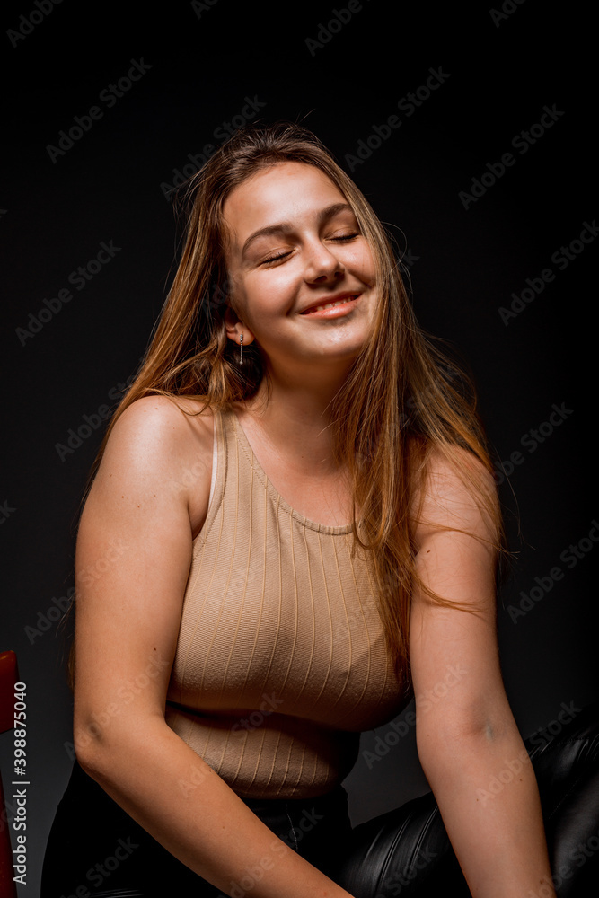 Fototapeta premium Smiling female model