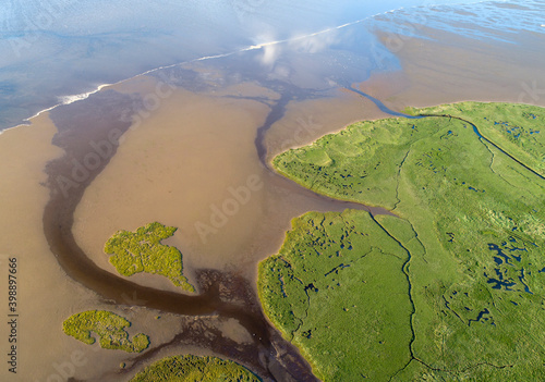 Slika na platnu Patterns at low tide in the Findhorn Estuary