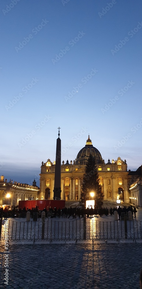St. Peter s Basilica at Christmas in Rome, Italy