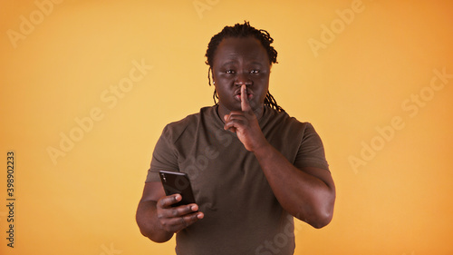 Fotografía African american black man having a secret