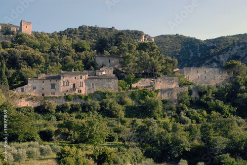 Ville d'Oppède-le-vieux, maisons médiévales, département du Vaucluse, Luberon, France