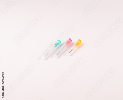 Disposable syringe needles, various sizes, for intramuscular, subcutaneous, intravenous, intraarterial injections.