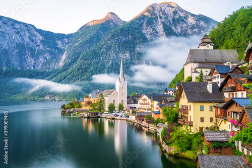 Beautiful view of famous Hallstatt mountain village in the Austrian Alps at beautiful summer light. Salzkammergut region, Hallstatt, Austria