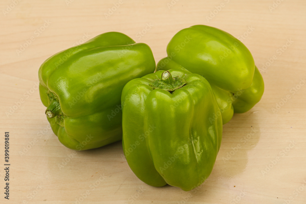 Green sweet bell pepper heap