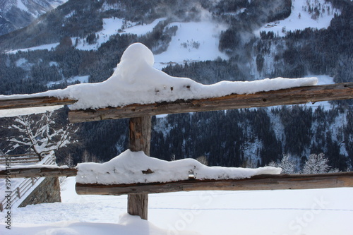 Zaun schneebedeckt
